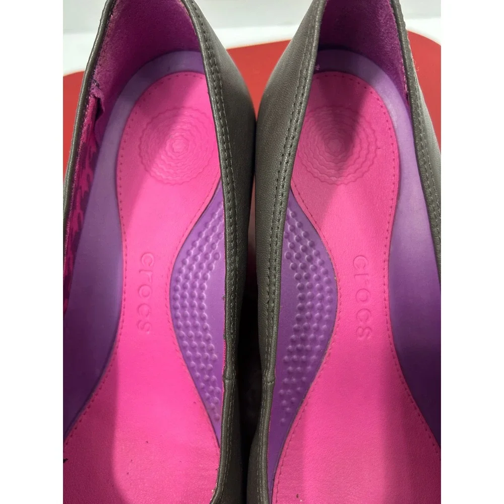 Crocs Leather Wedge Pumps W6 Brown Leigh Wood Grain Heel Comfort Office Classic